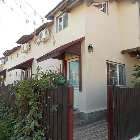 Отель Casa David Сулина Экстерьер фото